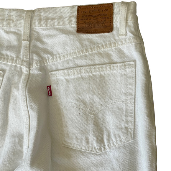 Levi’s Mom Jean Distressed White  -  Size 29 - Picture 2 of 14